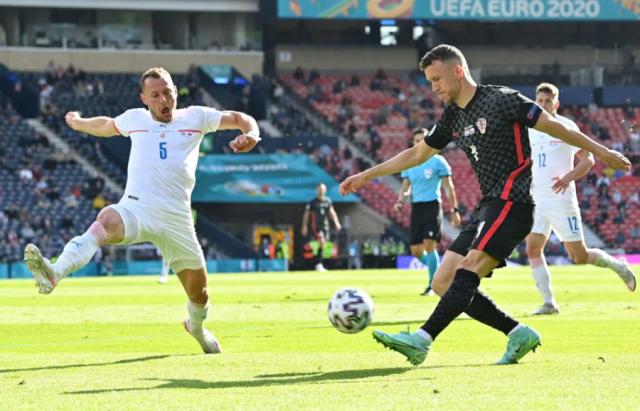 佩里西奇：我们今天踢得不好 再不改变就回家了